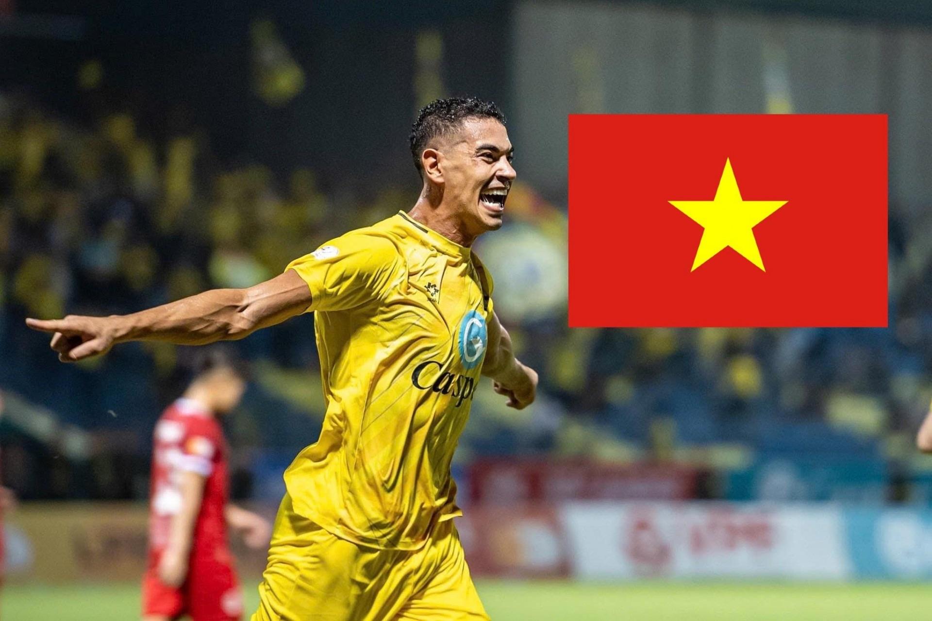 HLV Kim Sang Sik đề xuất nhập tịch cho Gustavo Santos